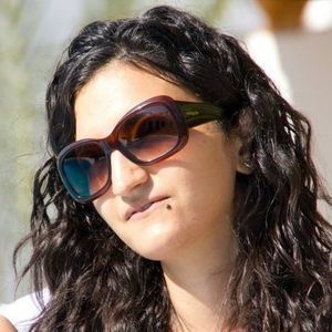 Meet your Posher, Noha